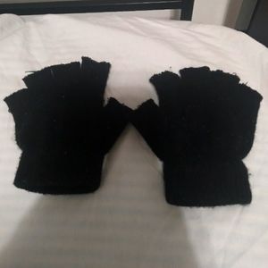 Black Knit Fingerless Gloves